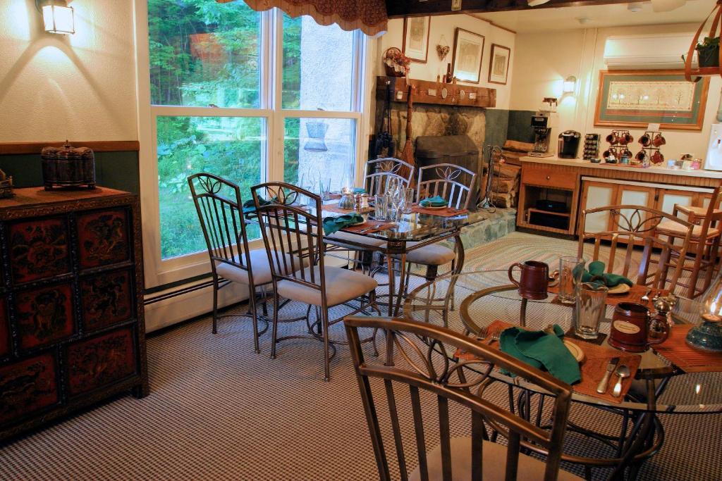 Weathertop Mountain Inn Waitsfield Exterior foto
